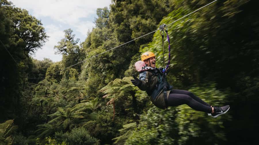 Rotorua: 6 Ziplines, Swing-Bridges & Wildlife Encounters - Getting to Fairy Springs Road and how the day starts