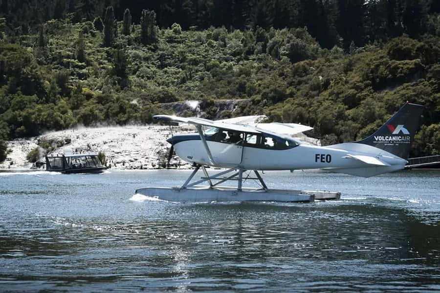Rotorua: Floatplane Flight with Orakei Korako Landing - Key highlights in a quick glance