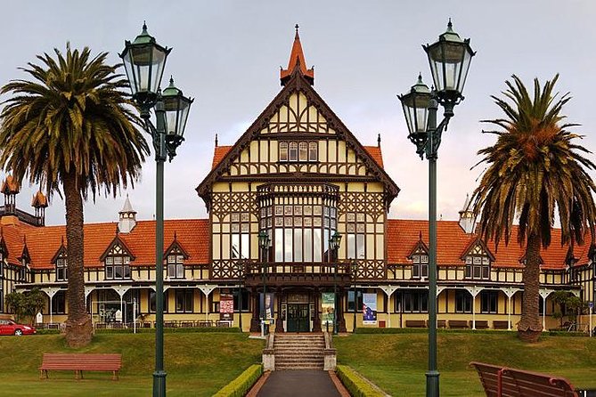 Rotorua Full Day Private Tour from Auckland - Lake Rotorua stop: a short reset and city orientation