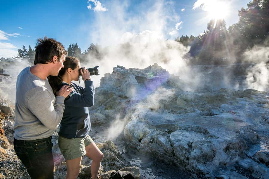 Rotorua: Hell's Gate Outdoor Mud Spa & Guided Walk - The Māori carving session: a real activity, not a quick photo stop
