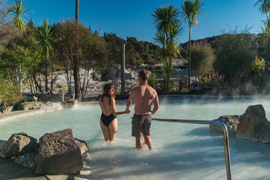 Rotorua: Hells Gate Outdoor Mud Bath & Spa Experience - Entering Hell’s Gate: where the experience starts