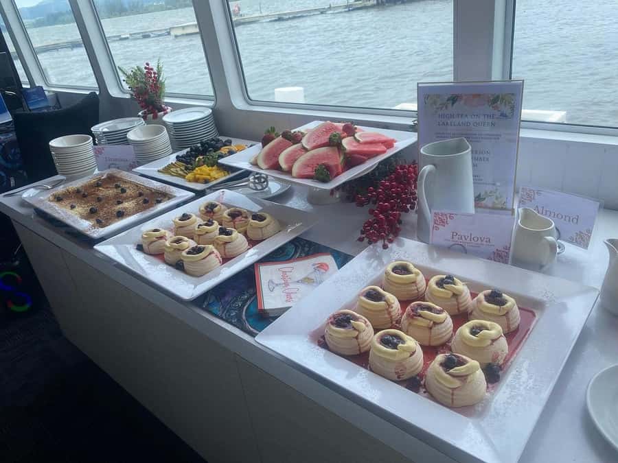 Rotorua: Lake Rotorua Cruise with Buffet Dining Option - The buffet meal, what makes it a good value