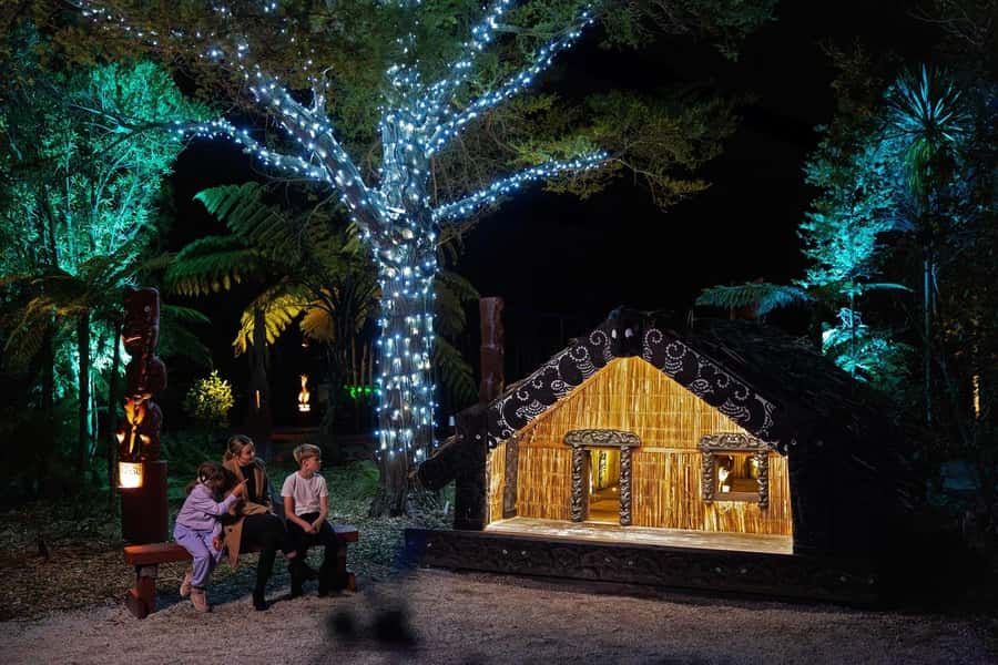 Rotorua: Marama Geyser Light Trail & Geothermal Experience - The Terrace stop, sweet treats, and Pōhutu Geyser at night