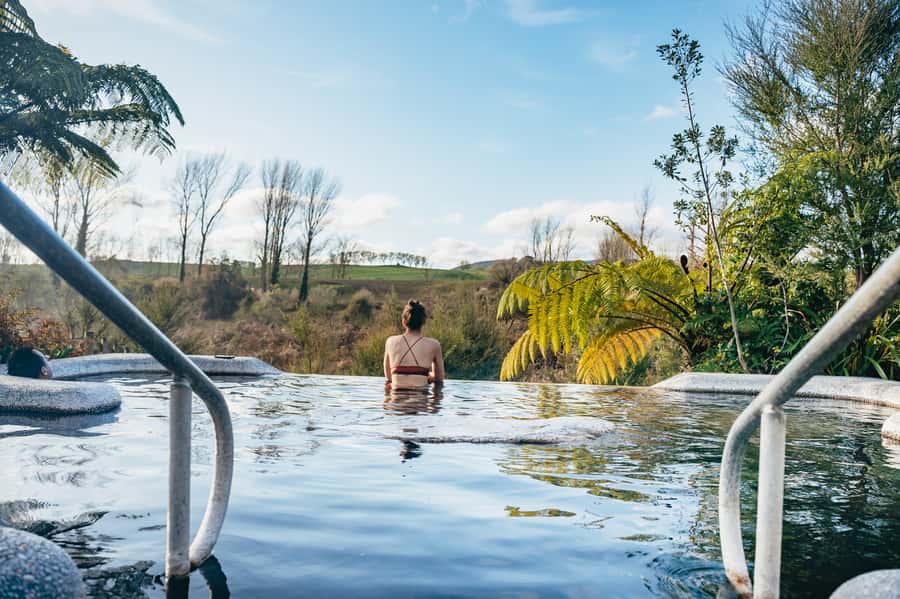 Rotorua: 'Thermal Path Tour' Geothermal half day Tour - Hot Water Lake First: Getting Your Bearings in Rotorua’s Heat