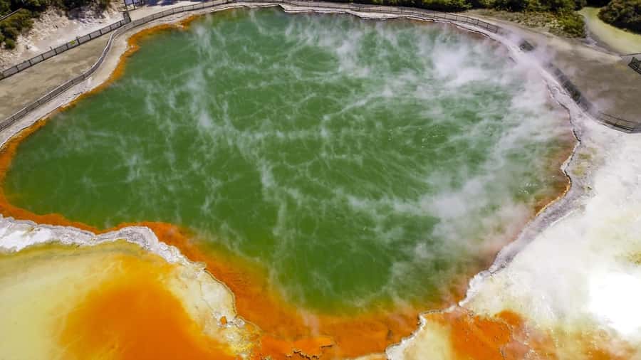 Rotorua: Wai-O-Tapu Geothermal Park Entry Ticket - Facilities that make a full day easier