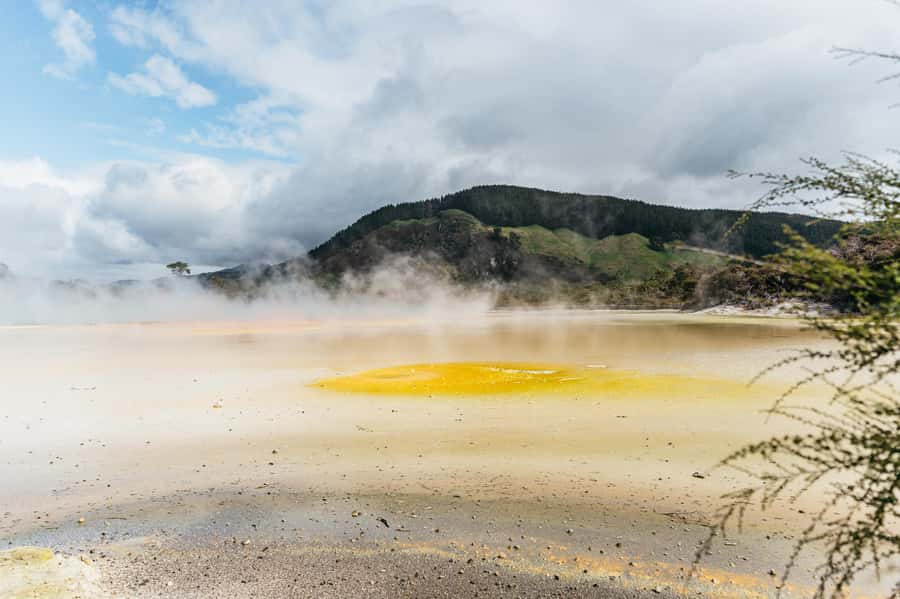 Rotorua: Wai-O-Tapu Geothermal Park Entry Ticket - Parking, getting there, and paying without stress