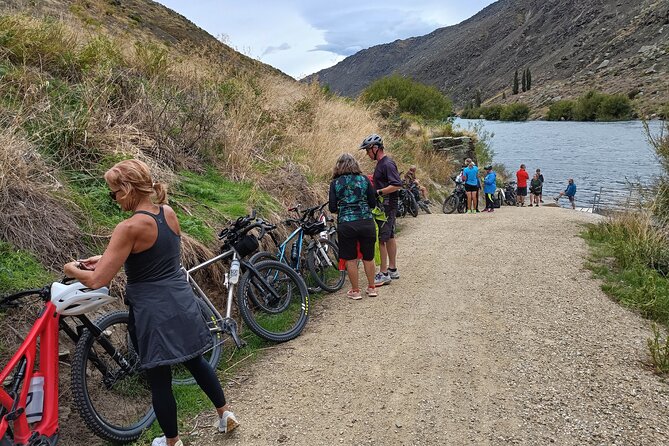 Roxburgh Gorge Bike Hire with Jet Boat & Return Shuttle Included - Shingle Creek to the Roxburgh Dam finish, plus the shuttle back