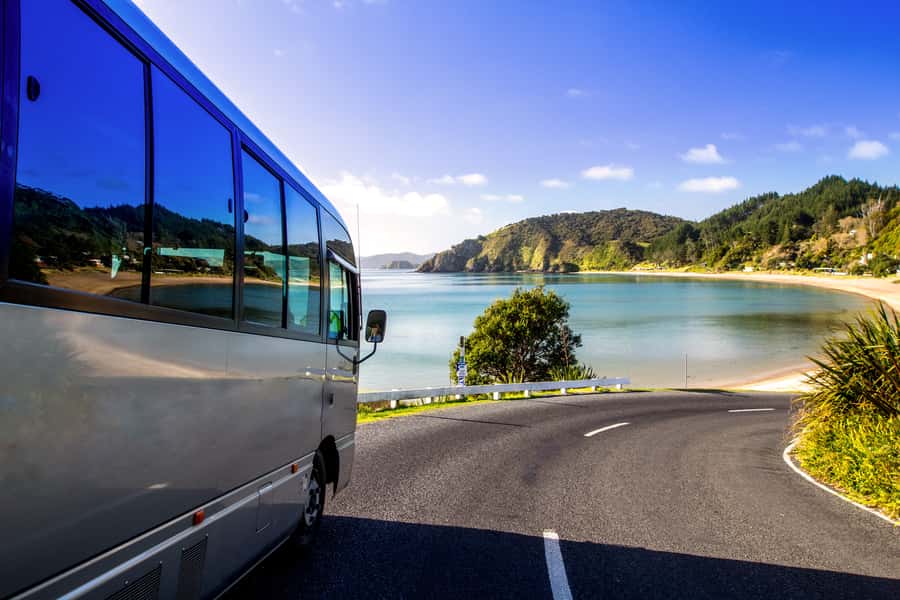 Russell: 1-Hour Sightseeing Tour by Coach & Long Beach - Key things to look forward to