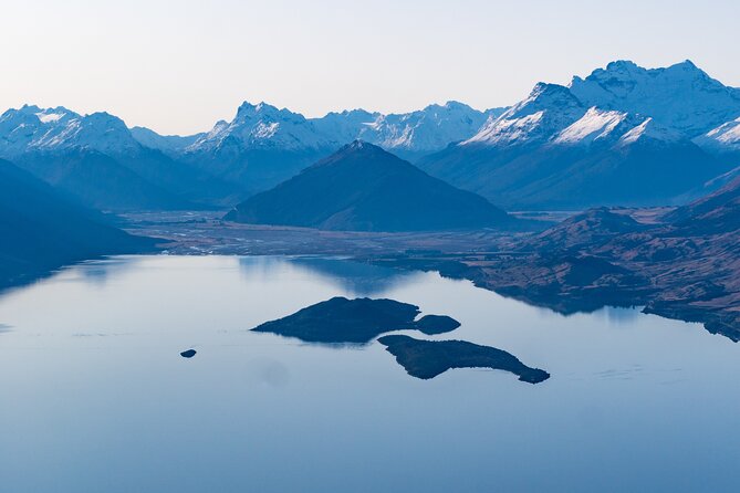 Scenic Flight Transfer to Queenstown from Milford Sound - Lake Wakatipu and Walter Peak: how Queenstown clicks into place