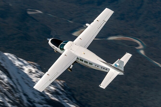 Scenic Flight Transfer to Queenstown from Milford Sound - Pilot commentary that actually helps you see more