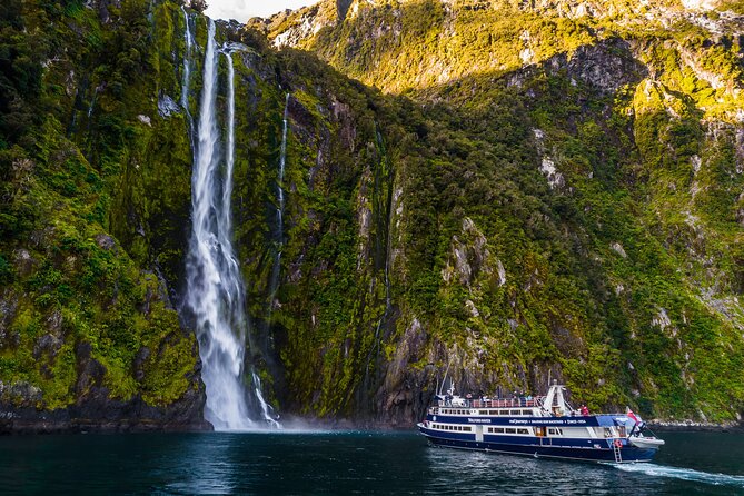 Scenic Flight Transfer to Queenstown from Milford Sound - Who should book this scenic flight, and who should pause