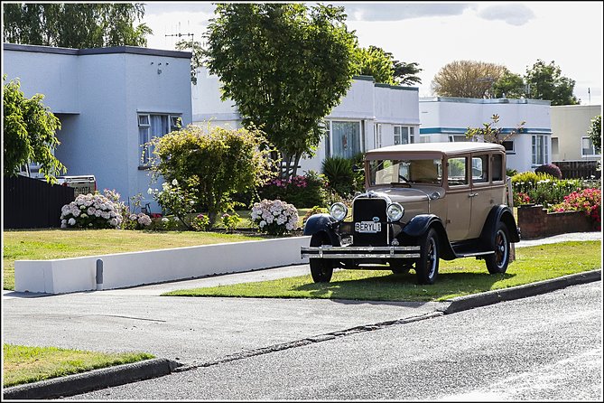 Shore Excursion: 4-Hour Discover Hawkes Bay and Napier Tour - Which guides you might meet, and why their style matters