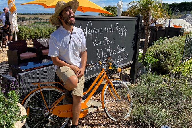 Sip & Savour through Waiheke Island (11 guests max) - Three vineyards, with food pairing to make it click