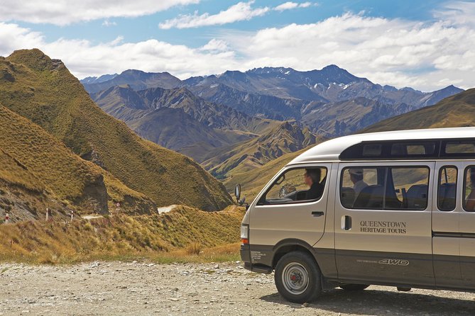 Skippers Canyon 4WD Tour from Queenstown - Skippers School and the easy walk breaks that keep you moving