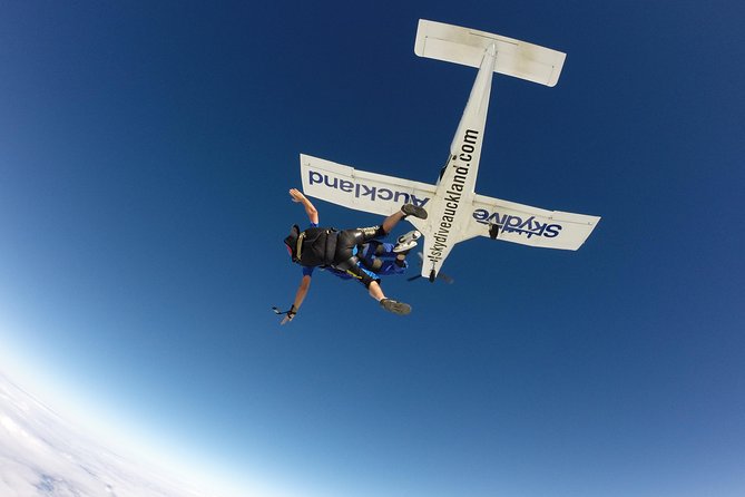 Skydive Auckland - Views you can name: Waiheke, Piha, islands, and volcano country