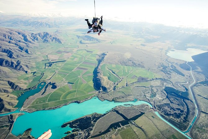 Skydive Mt. Cook - 20+ Seconds of Freefall from 10,000ft - Where Pukaki turns into an Mt Cook skydiving launch view