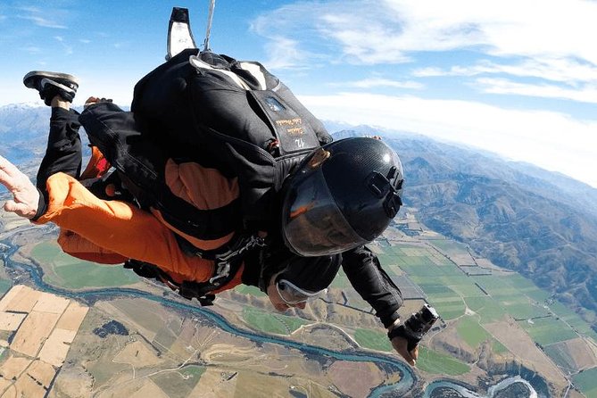 Skydive Wanaka - Safety equipment, tandem masters, and what matters in the briefing