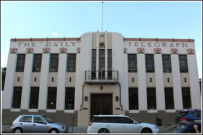 Small group - Napier City & Art Deco Tour, 2 hours - Hawke’s Bay Stops: An Art Deco House and the Fame Story