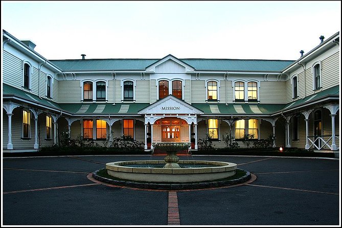 Small group - Napier Premium Wineries+ Beer tour -5.0 - 5.5 hours - The other Hawke’s Bay stops: where to expect a mix of boutique and big names