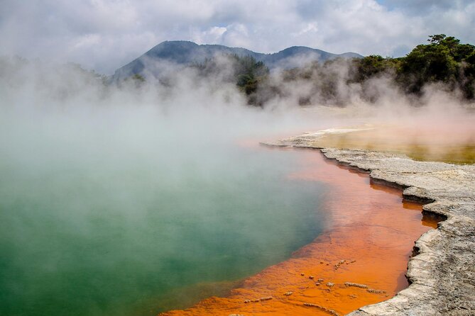 Small Group Northern Voyager 7 Days Tour - Day 5: Tongariro Crossing day plus Lake Taupo thrill choices