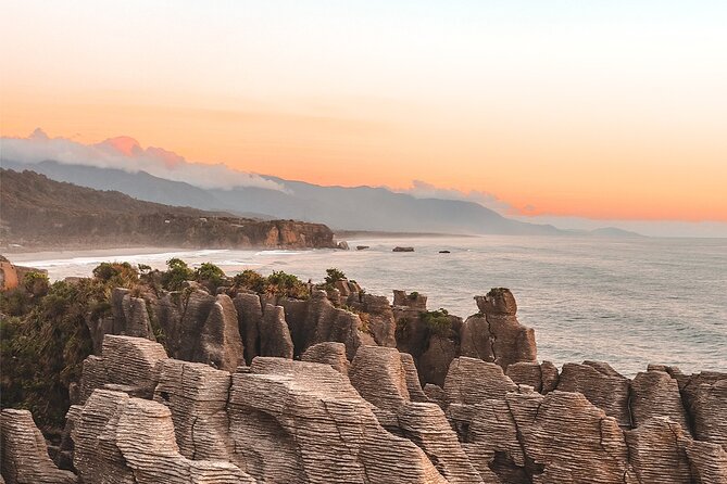 Small Group Southern Loop 7 Days Tour - Golden Bay and Ngārua Caves: Beach Time Plus a Side of Adventure