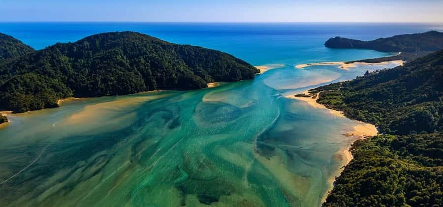 Takaka: Farewell Spit/Abel Tasman Scenic Flight - Key things that make this flight special