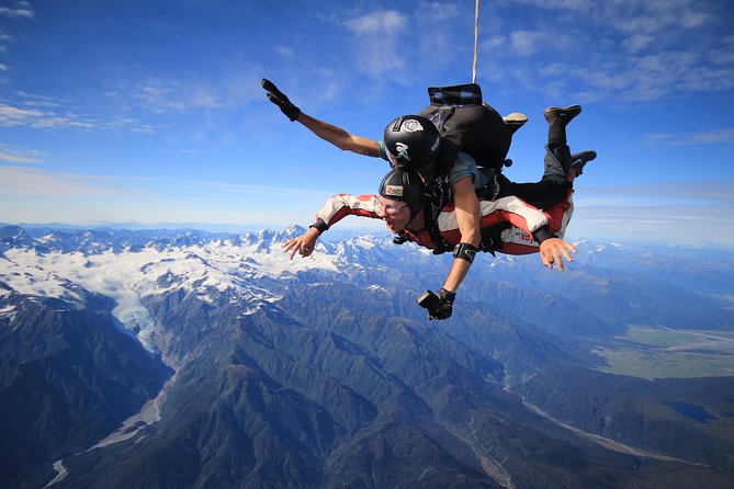 Tandem Skydive 10,000ft from Franz Josef - How your day actually runs, from the meeting point to the air