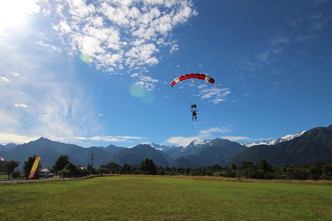 Tandem Skydive 13,000ft from Franz Josef - The Plane Ride and the Jump, How the Experience Actually Feels