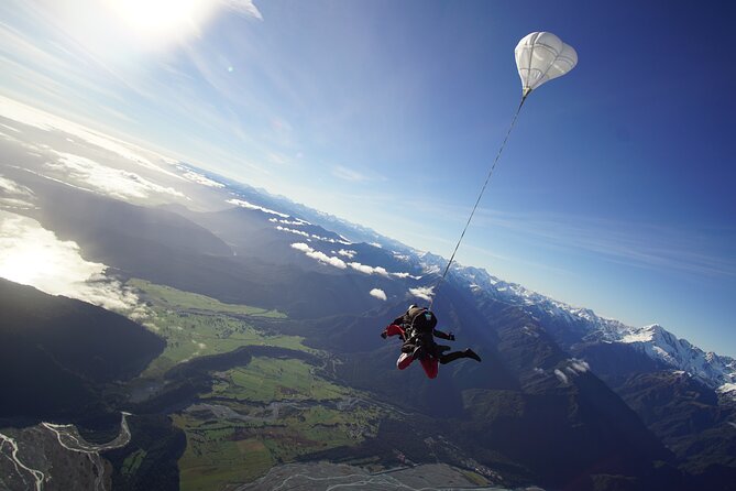 Tandem Skydive 13,000ft from Franz Josef - Time, Weather, and Group Size, What to Expect on the Ground