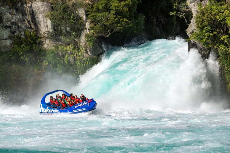 Taupō: Huka Falls 30-Minute Jet Boat Experience - Why this is the best kind of Huka Falls sightseeing