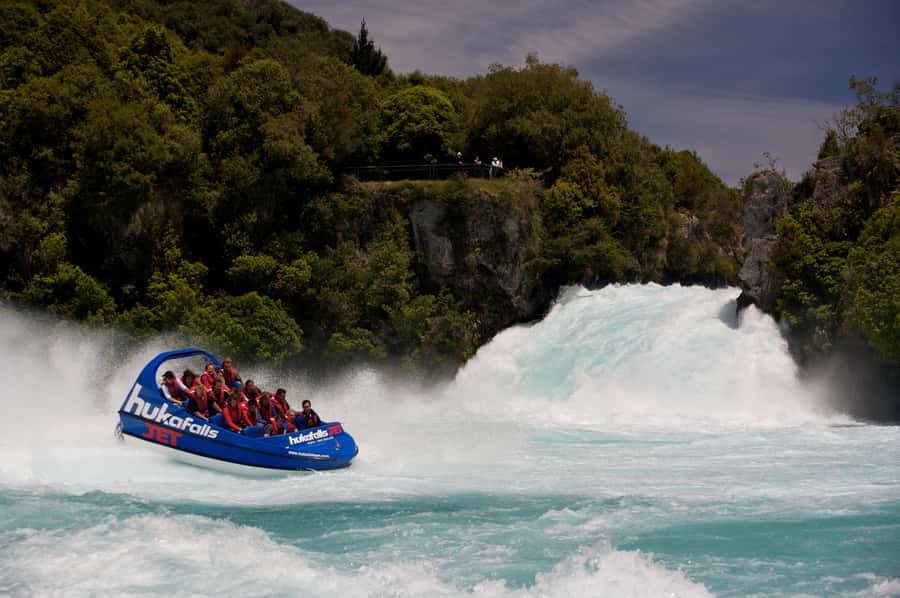 Taupō: Huka Falls 30-Minute Jet Boat Experience - What to wear in Taupō: warm layers win, sunglasses help