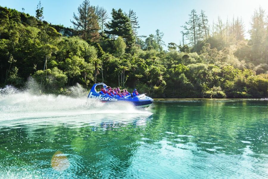 Taupō: Huka Falls 30-Minute Jet Boat Experience - Safety reality check, and who should not book this