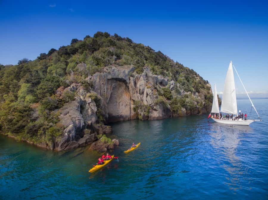 Taupo: Maori Rock Carvings Kayaking Tour - Lake Taupo in a kayak: why the water makes it feel real