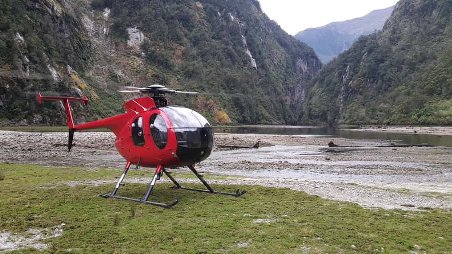 Te Anau: Hidden Lakes and Mountains - Mountain-Top Landing: The Views Are the Point