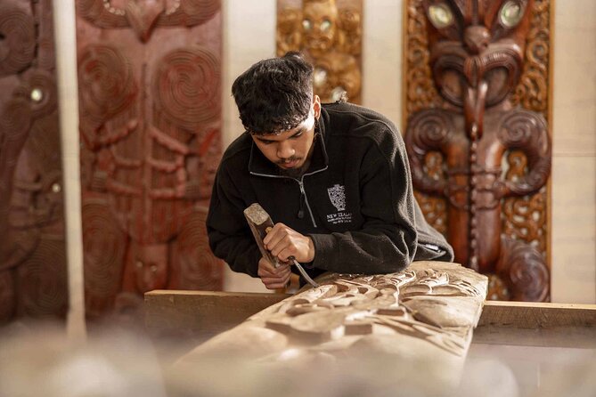 Te Puia: Te Pō Indigenous Evening Experience Combo - Hāngī at Pātaka Kai: dinner that actually feels like the place