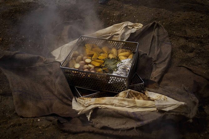 Te Puia: Te Pō Indigenous Evening Experience Combo - Wrapping up under the geysers: hot chocolate and a final stroll