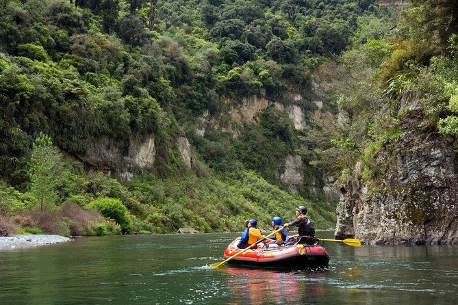 The Awesome Scenic Rafting Adventure - Full Day Rafting on the Rangitikei River - Why the Rangitikei rafting day is built for a whole day of fun