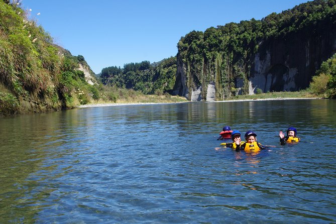 The Awesome Scenic Rafting Adventure - Full Day Rafting on the Rangitikei River - Lunch on the riverside: your built-in reset