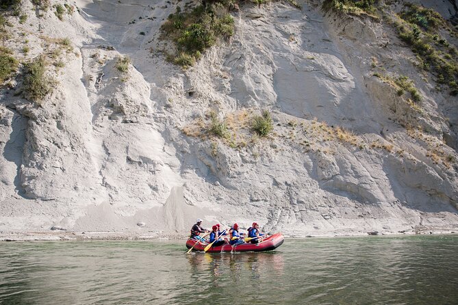 The Boulders Scenic Half Day Float on the Rangitikei River - Guide and Staff Feel: The Calm Hosting Factor