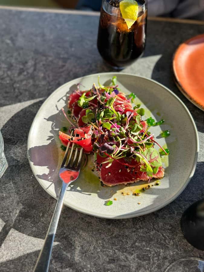 The Boutique Experience: Waiheke Island Best Cellar Tour - Lunch at a Vineyard or Beachside Restaurant, With a Real-Life Budget Note