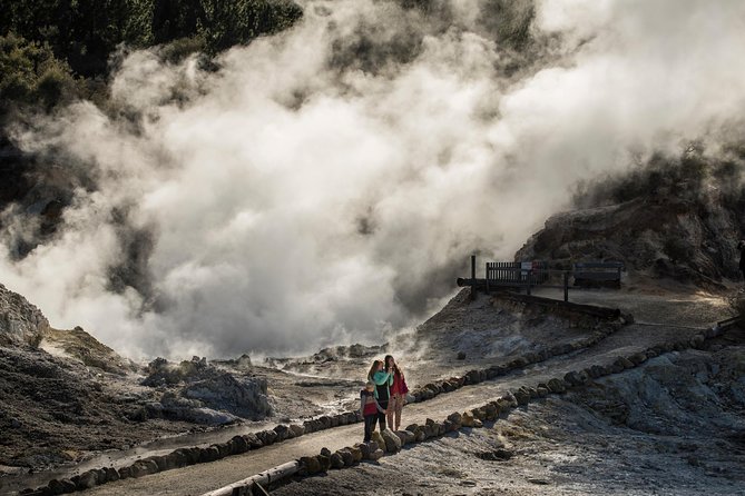 The Hell's Gate Experience - Mud Bath and Sulfur Spas: Relaxing, Stinky, and Very Rotorua