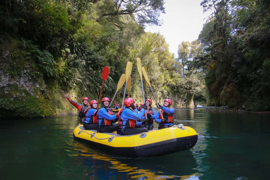 Tongariro River: Grade 3 Whitewater Rafting - Safety coaching that builds confidence fast