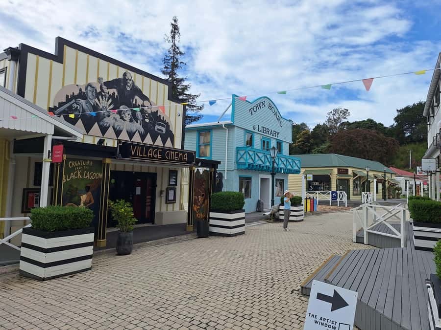 Tour of the Bay, Te Puna Sculpture Park and Historic Village - Prime Kiwifruit Country Drive and a Photo-Stop Break That Actually Feels Like a Break