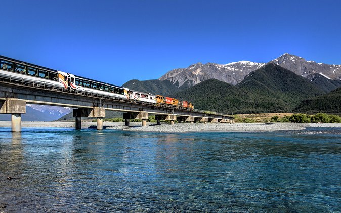 TranzAlpine Train Journey from Greymouth to Christchurch - GPS-Triggered Audio: How the commentary actually makes the scenery make sense