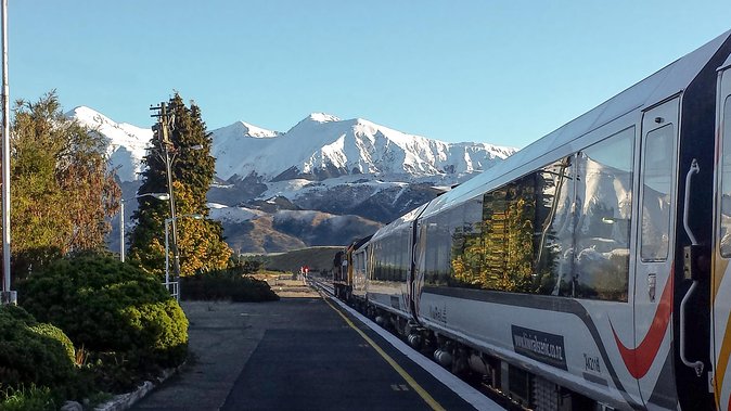 TranzAlpine Train Journey from Greymouth to Christchurch - Carriage Comfort and Viewing Options: Seats, open decks, and the best photo rhythm