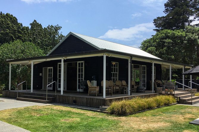 Waiheke Island Experience Tour - Man O’ War Vineyards: wine country with shade and views