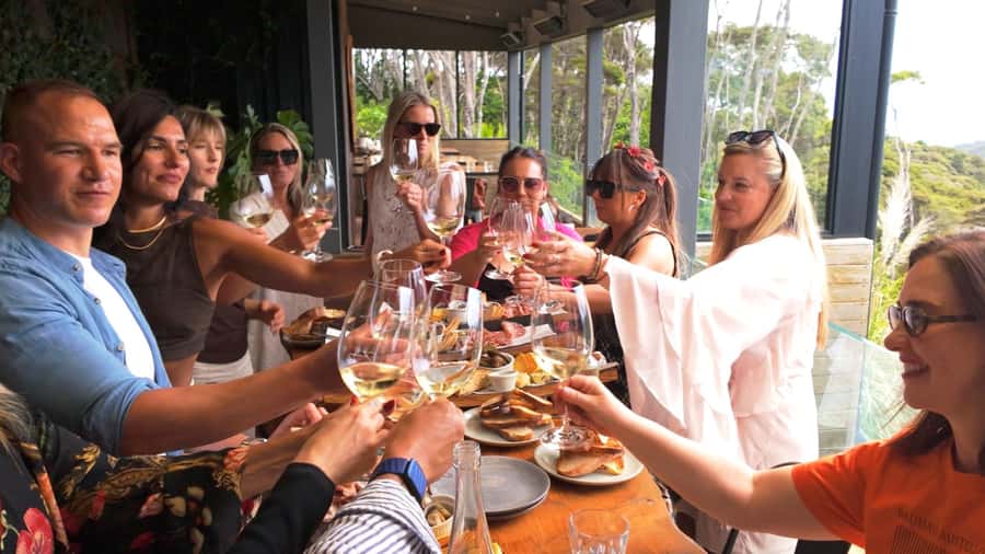 Waiheke Island: Scenic Wine Tour on Double Decker Bus - Onetangi Beach Short Walk: Views and Fresh Air Without the Detour