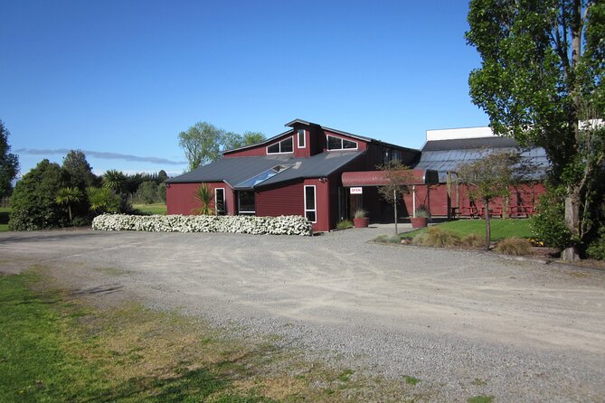 Waipara Valley Winery Tour Wine Tastings and Scenic Views - Stop 3: Torlesse Wines for food pairing and aromatic Sauvignon Blanc