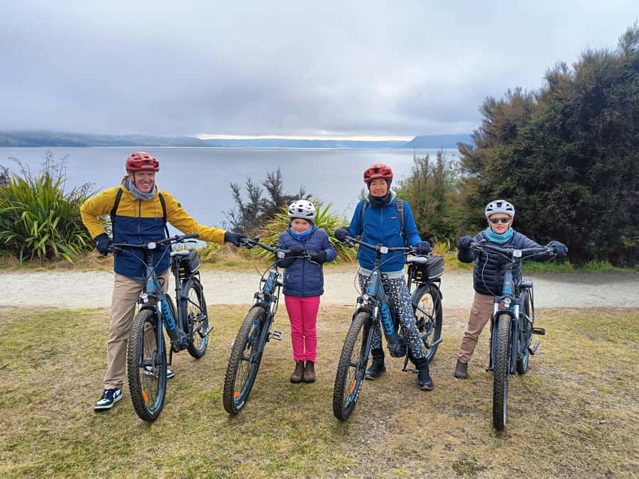 Wānaka And Hāwea: Trail Ride on Bike or E-Bike - Lake Hāwea to Albert Town: Hawea River trails, coffee and colors