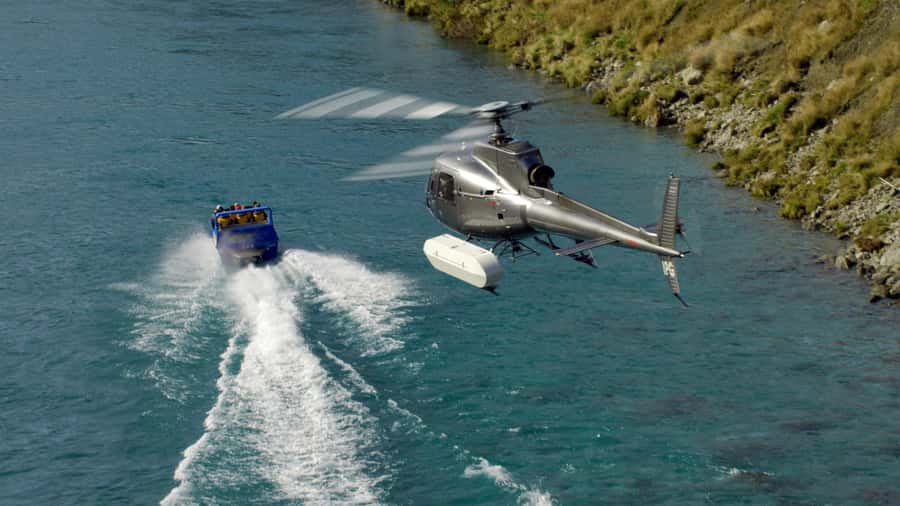 Wānaka: Heli Siberia Max - Helicopter Flight, Hike, Jet Boat - The alpine landing and your self-guided 3-hour Siberia Valley hike